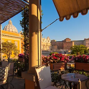 https://residenza-paolo-vi.it-romehotels.com